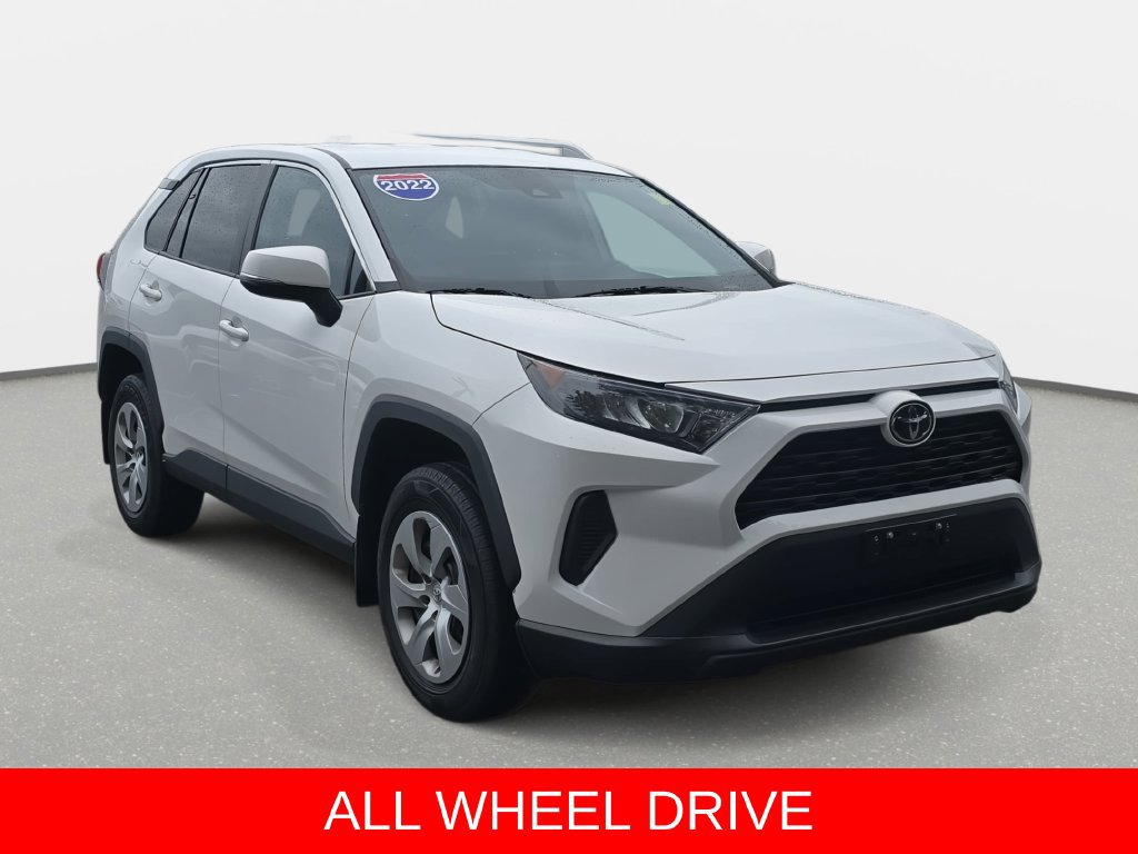Used 2022 Toyota RAV4 LE AWD/4WD image 3