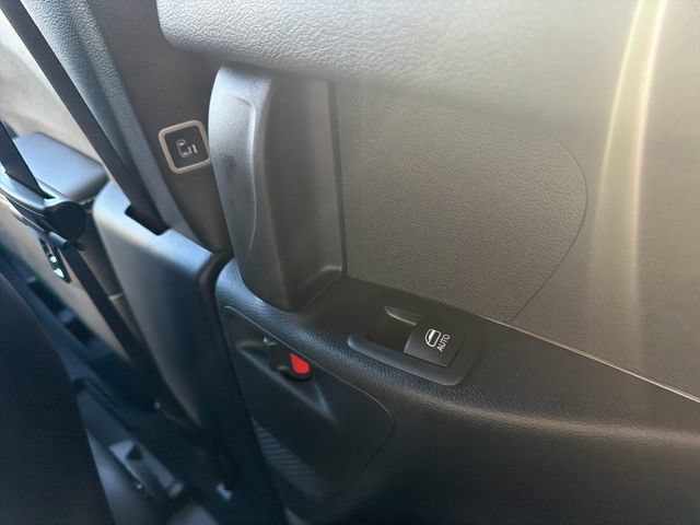 New 2027 Chrysler Pacifica Select FWD image 33