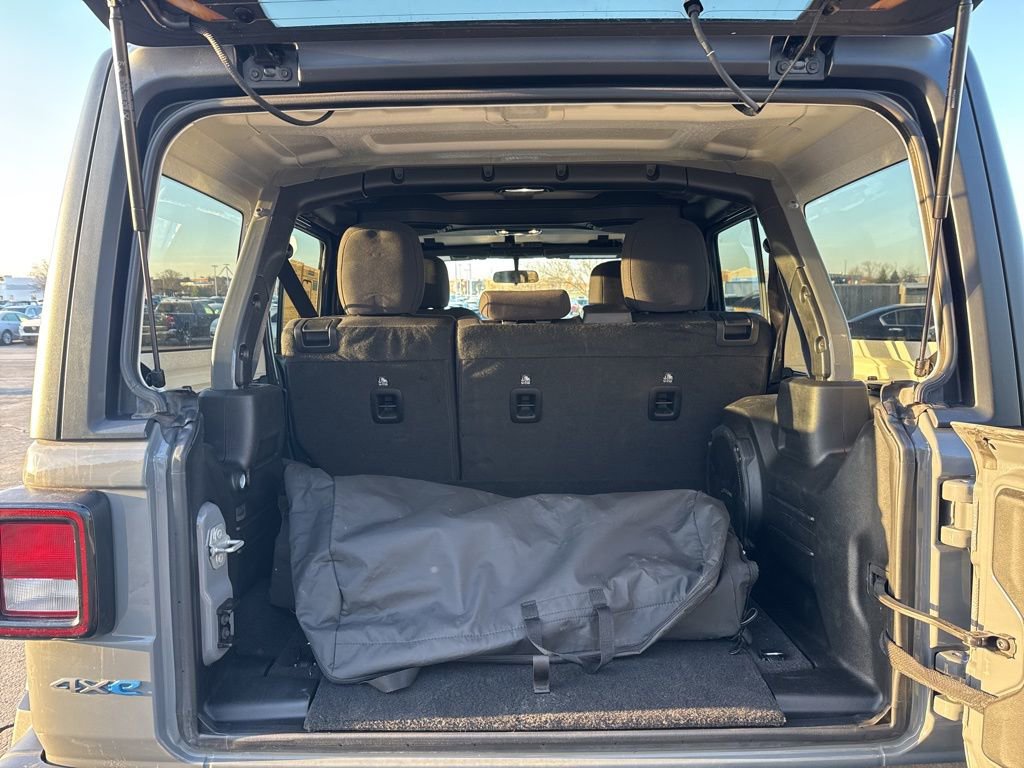 Used 2023 Jeep Wrangler Unlimited w/ Convenience Group image 37