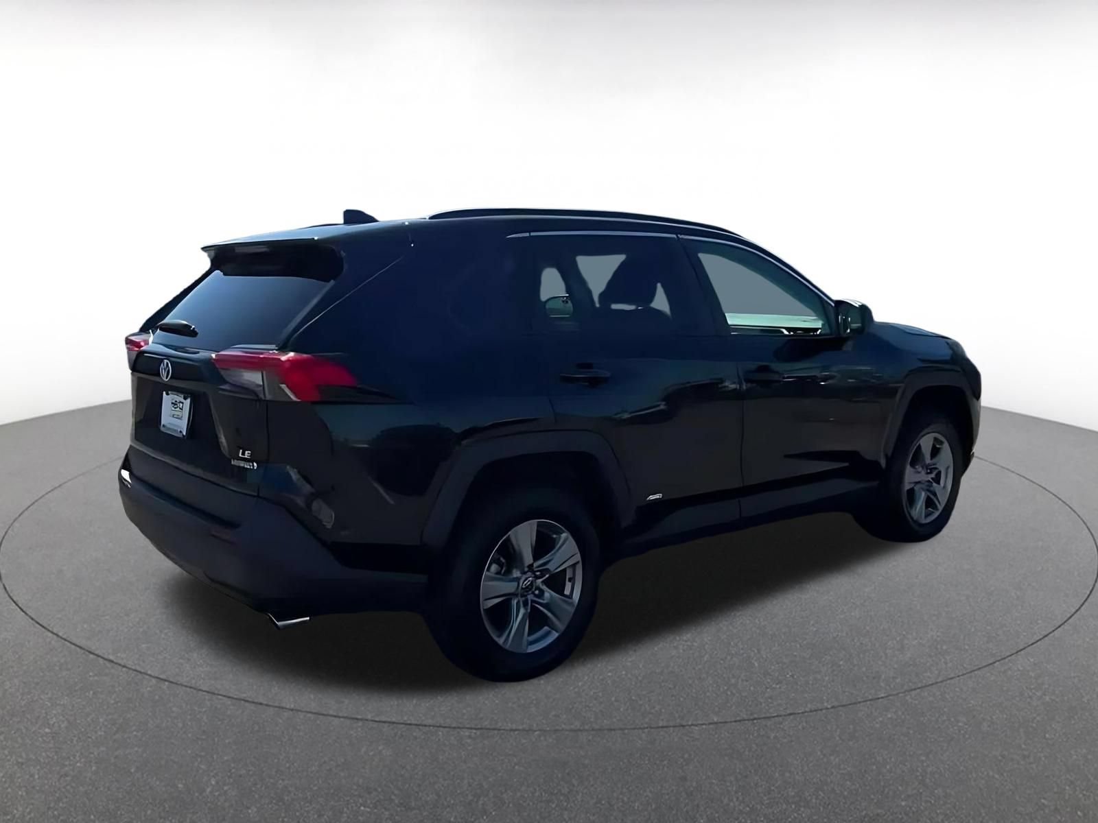 Used 2024 Toyota RAV4 LE AWD/4WD image 13