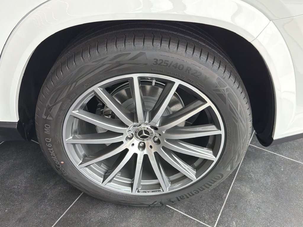New 2026 Mercedes-Benz GLS 450 4MATIC image 16