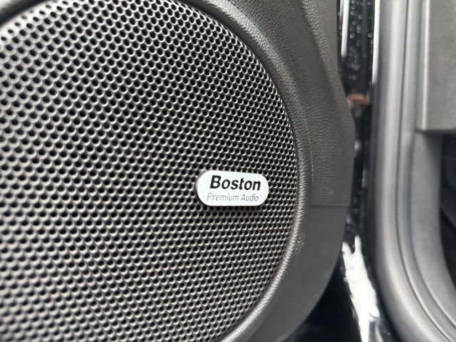 Used 2015 Chevrolet Camaro SS w/ SS Performance Package image 23