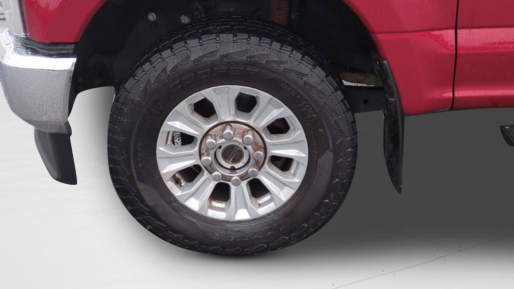 Used 2021 Ford F250 XLT w/ FX4 Off-Road Package image 23