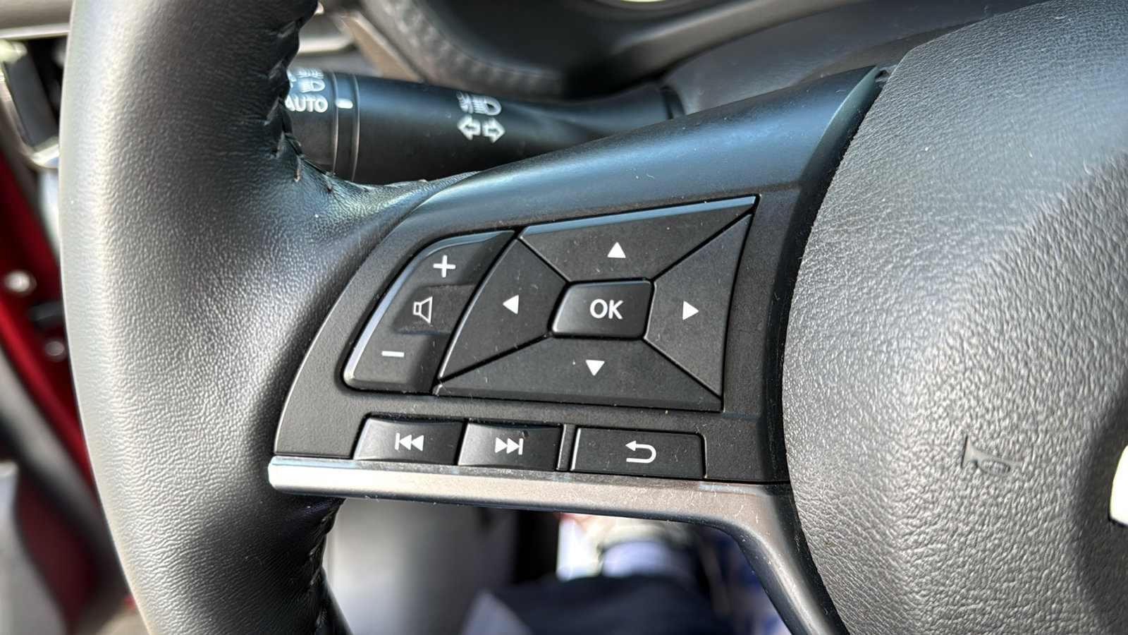 Certified 2021 Nissan Sentra SV FWD image 10