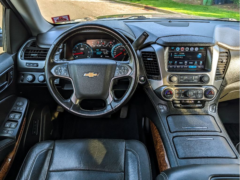 Used 2019 Chevrolet Suburban Premier AWD/4WD image 25
