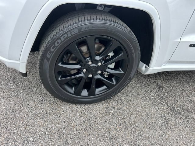Used 2022 Jeep Grand Cherokee Laredo X RWD image 10
