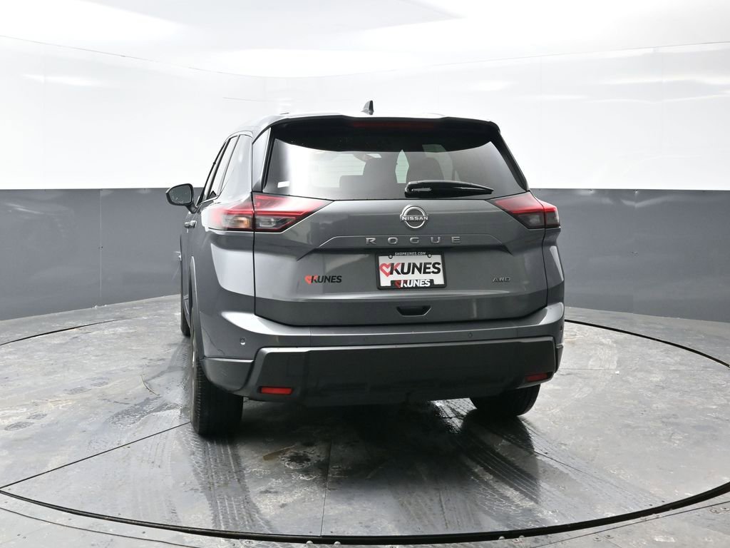 Used 2024 Nissan Rogue S image 13