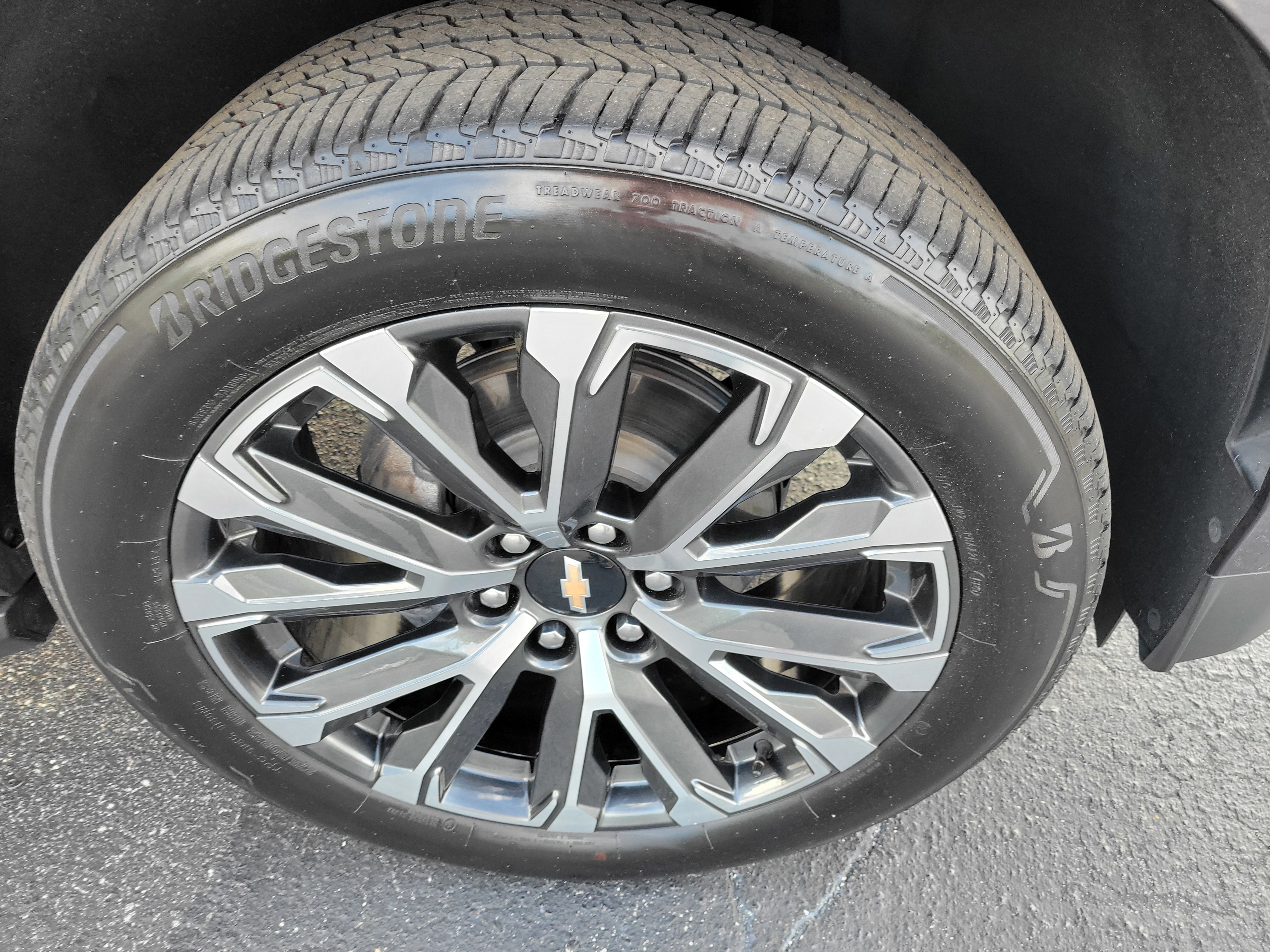 Certified 2025 Chevrolet Suburban High Country image 48