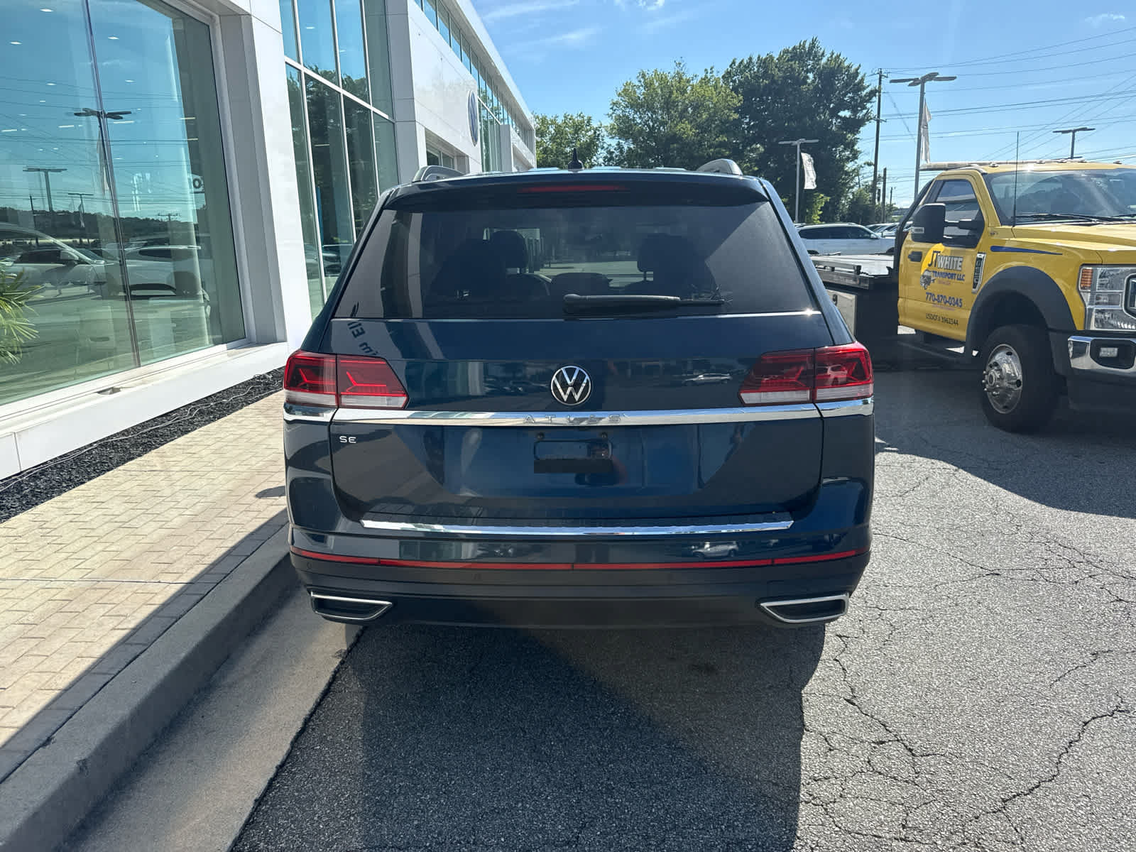 Certified 2023 Volkswagen Atlas SE w/ Panoramic Sunroof Package FWD image 6
