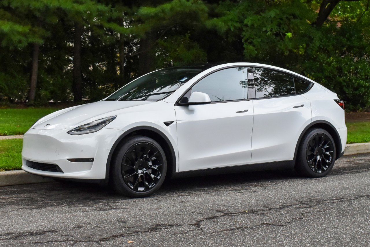 Used 2021 Tesla Model Y 2WD image 3
