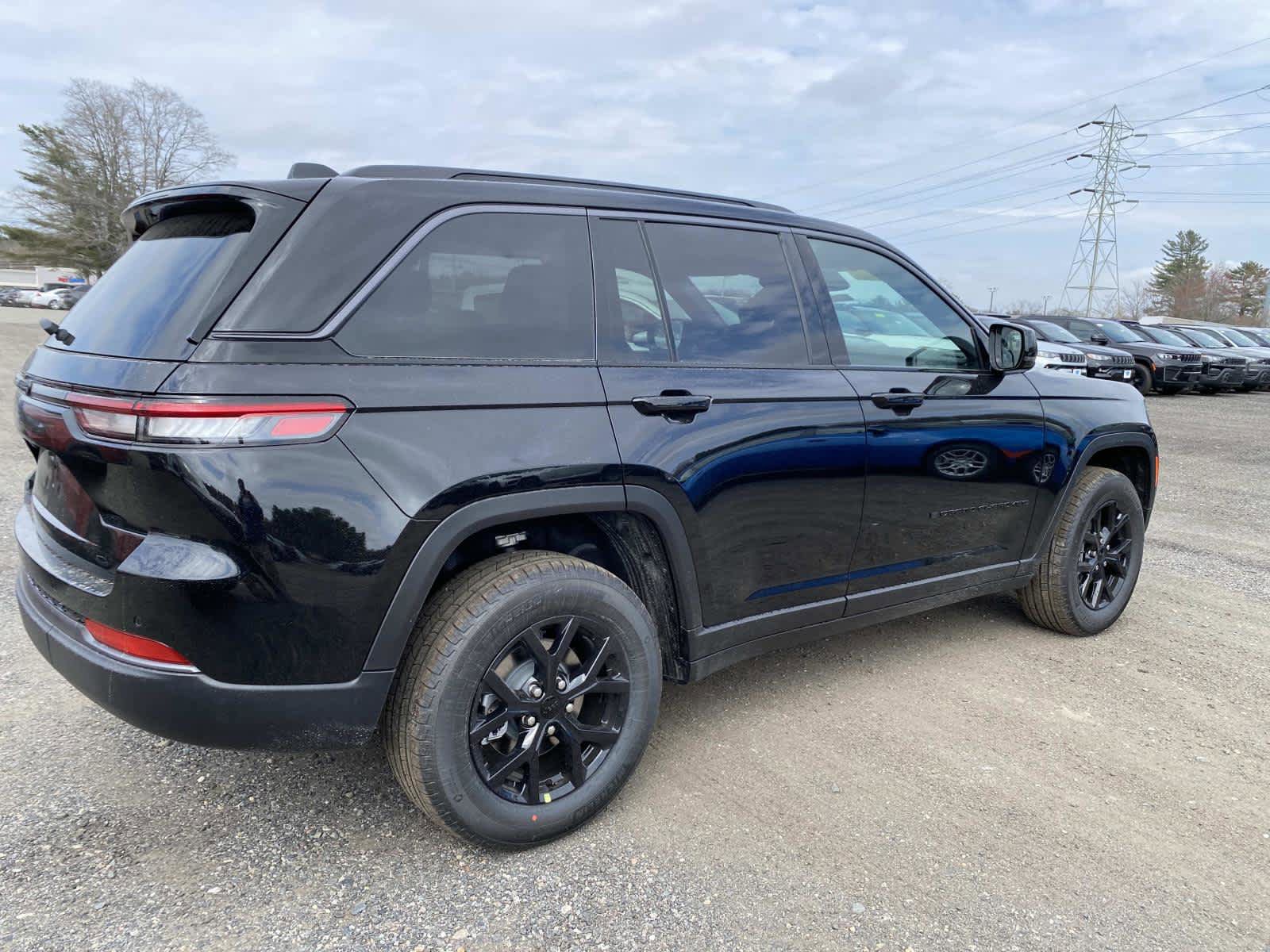 New 2026 Jeep Grand Cherokee Altitude AWD/4WD image 3