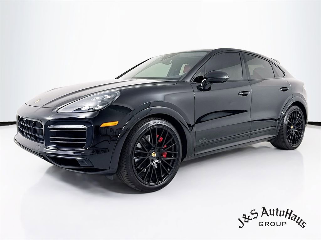 Used 2022 Porsche Cayenne GTS AWD/4WD image 3