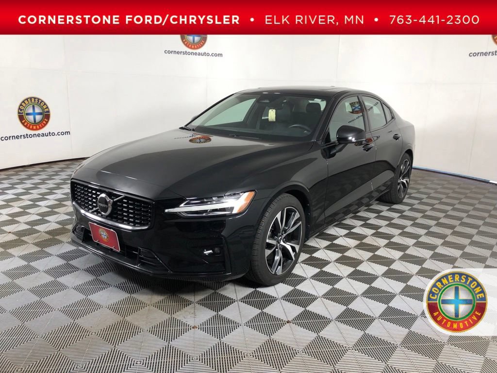 Used 2023 Volvo S60 B5 Core AWD/4WD image 1