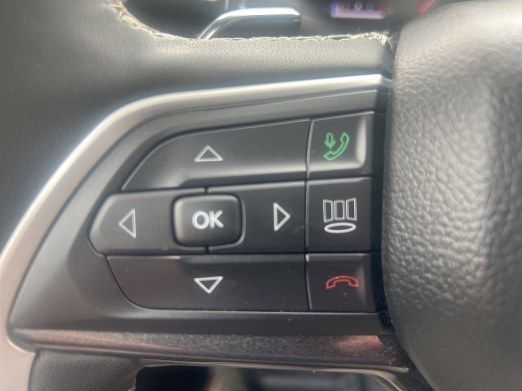 Used 2023 Jeep Grand Cherokee L Laredo AWD/4WD image 29