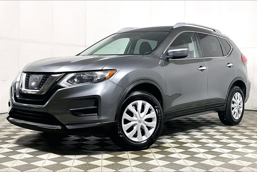 Used 2017 Nissan Rogue S w/ Appearance Package image 2