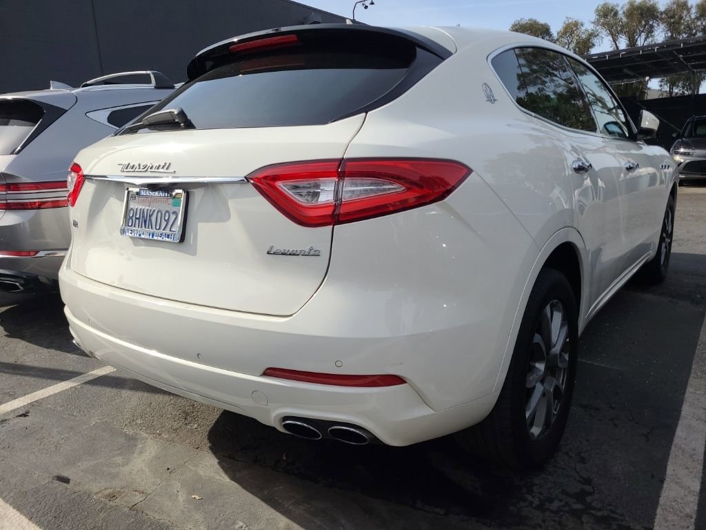 Used 2019 Maserati Levante Base image 2