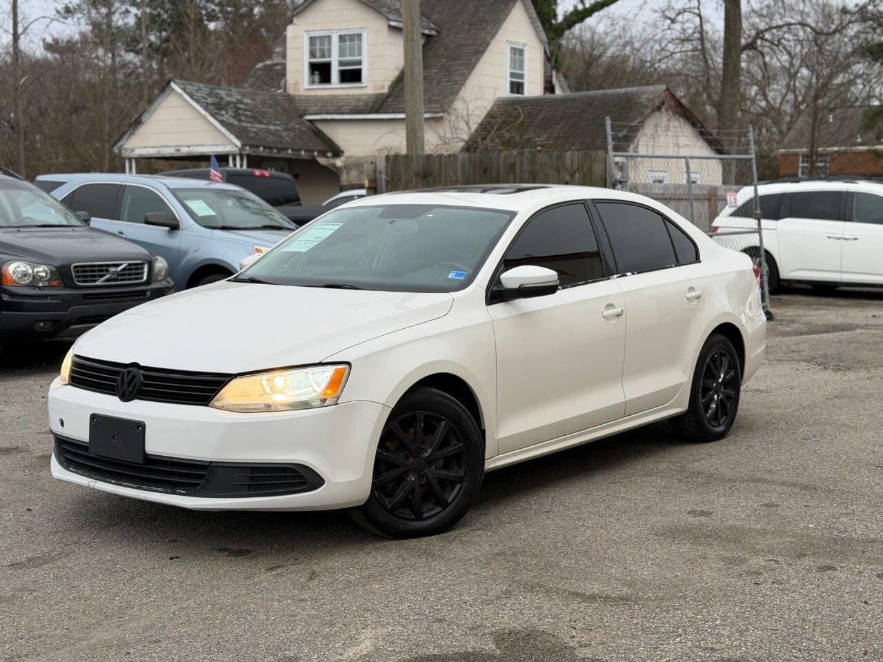 Used 2013 Volkswagen Jetta SE FWD image 3
