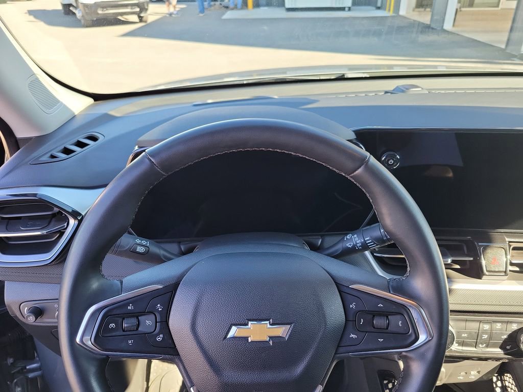 Used 2024 Chevrolet TrailBlazer LT w/ LT Cold Weather Package image 19