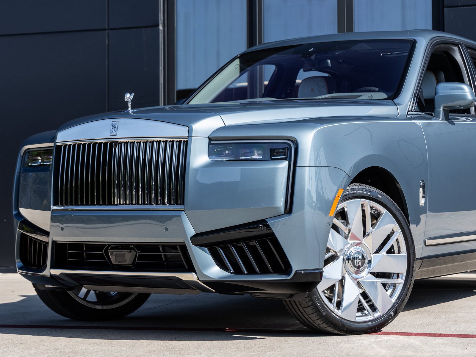 New 2026 Rolls-Royce Cullinan image 6
