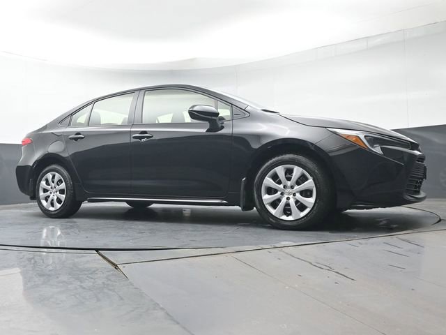 Certified 2026 Toyota Corolla LE image 28