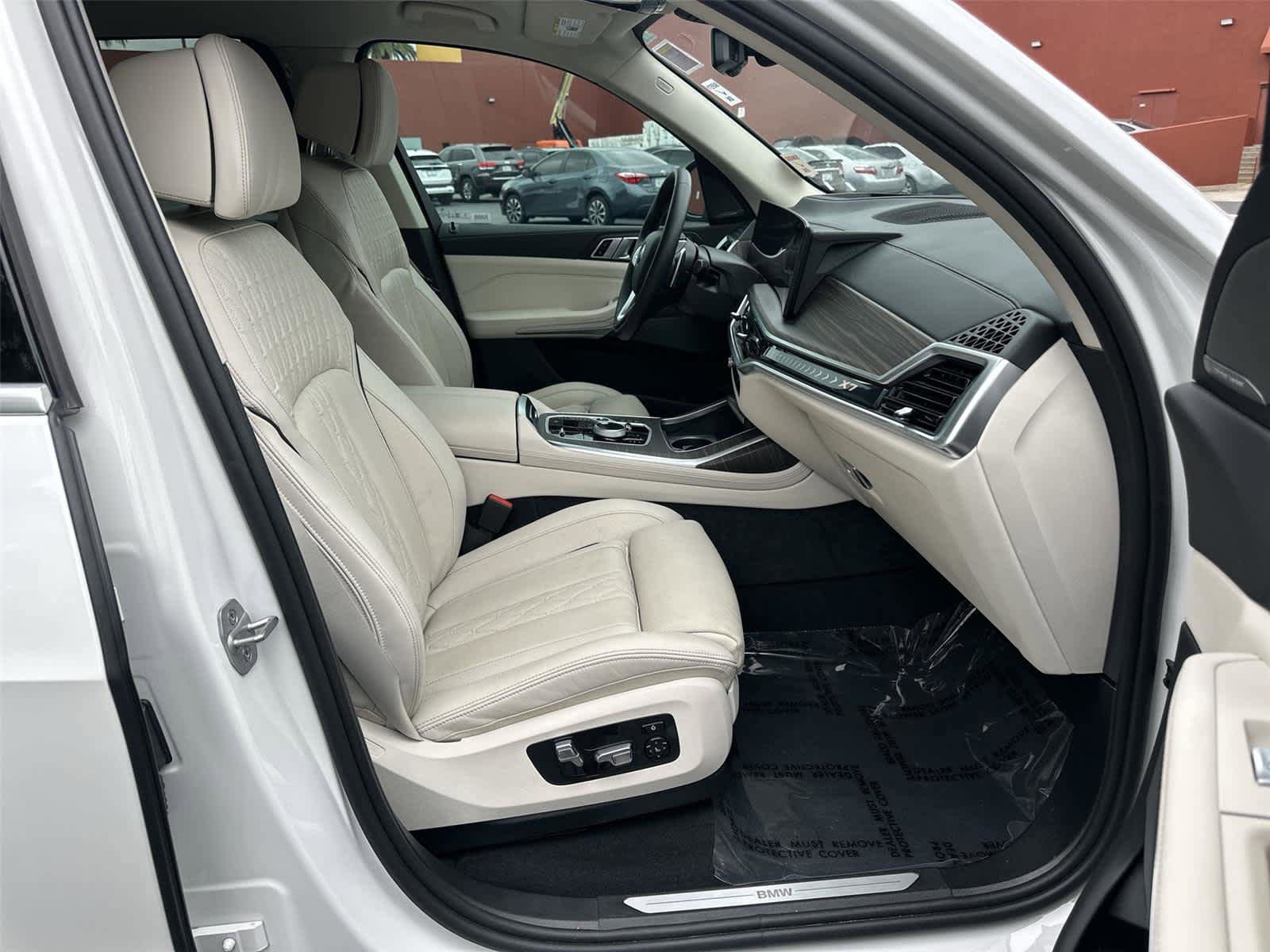Used 2025 BMW X7 xDrive40i w/ Executive Package AWD/4WD image 15