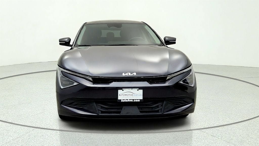 Used 2025 Kia EV6 Light RWD image 2