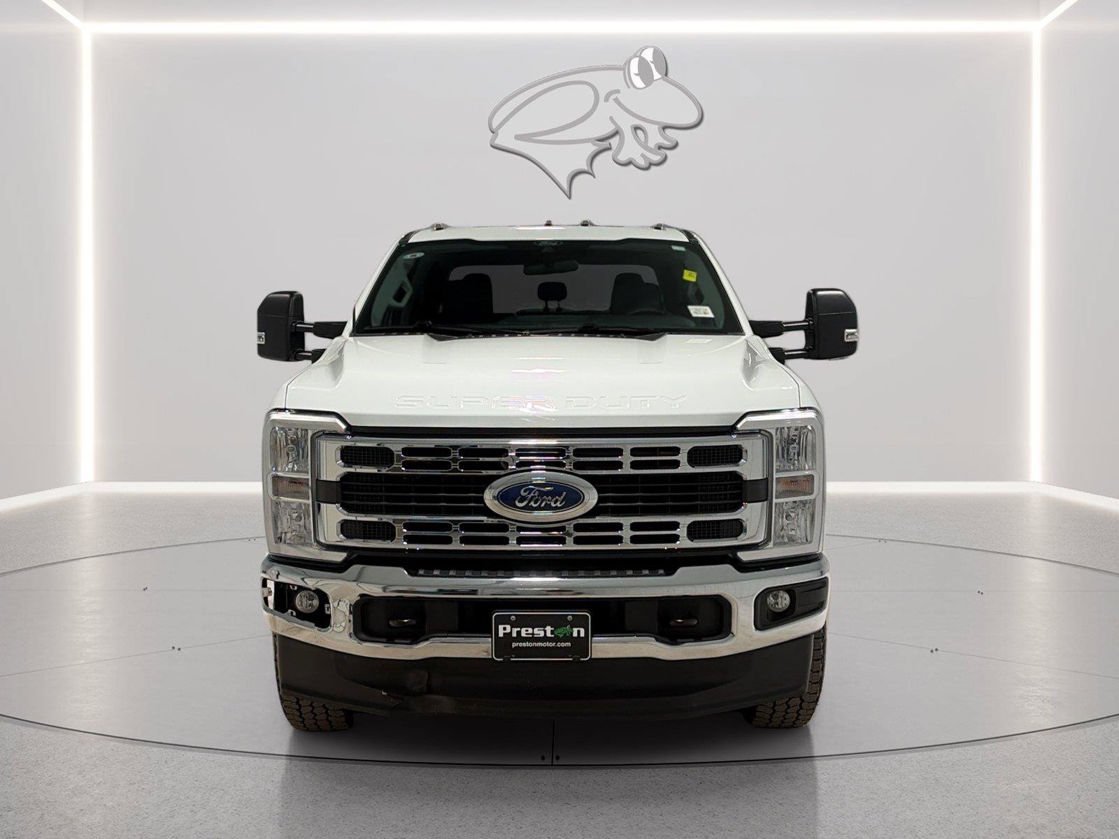 Certified 2025 Ford F250 XLT w/ Snow Plow Prep Package AWD/4WD image 8
