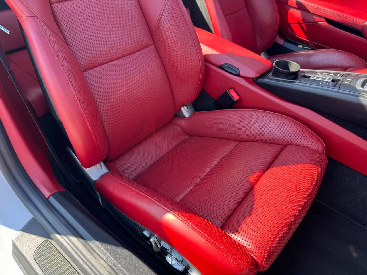 Used 2015 Porsche 911 Turbo S image 79