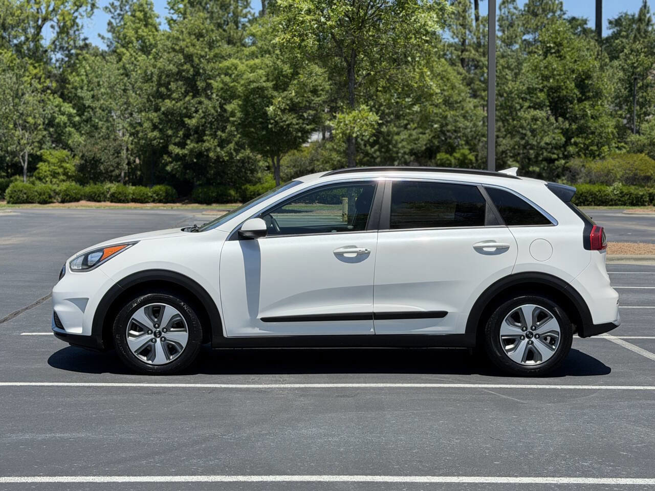 Used 2018 Kia Niro LX FWD image 4