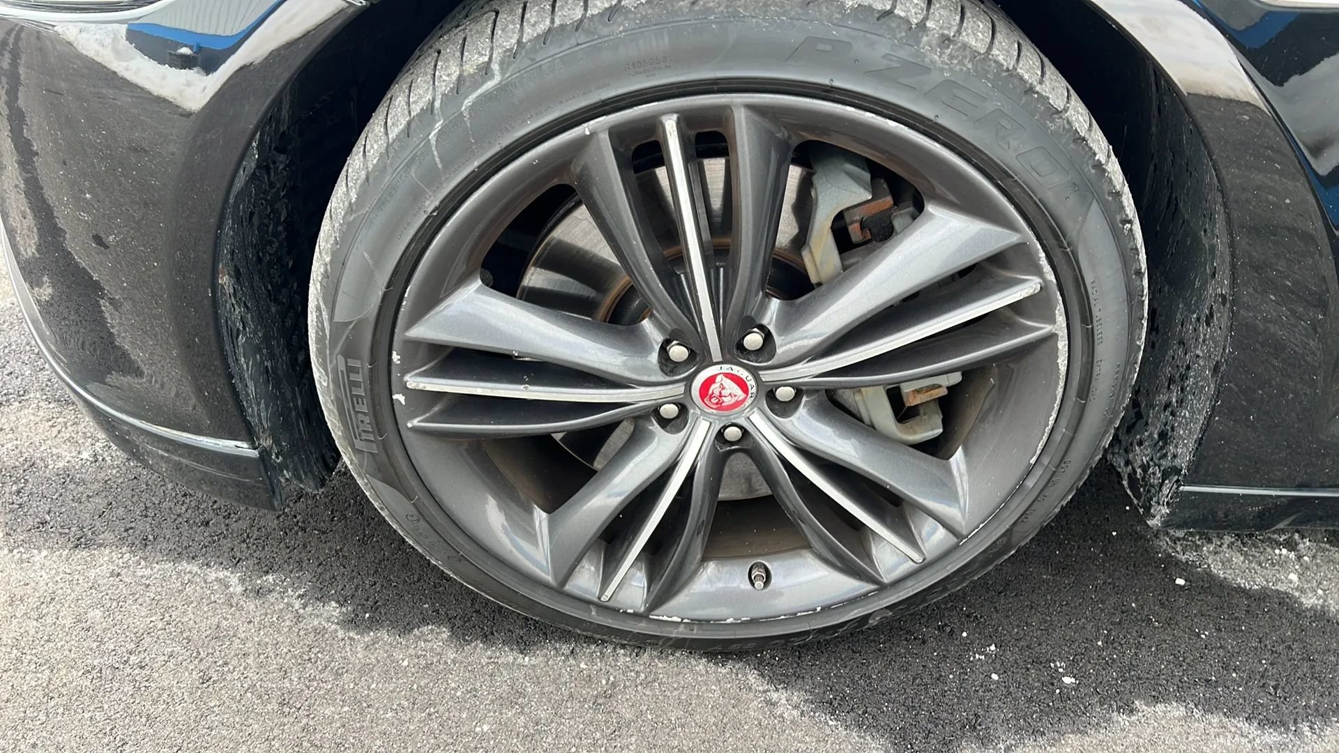 Used 2016 Jaguar XJ Supercharged RWD image 33