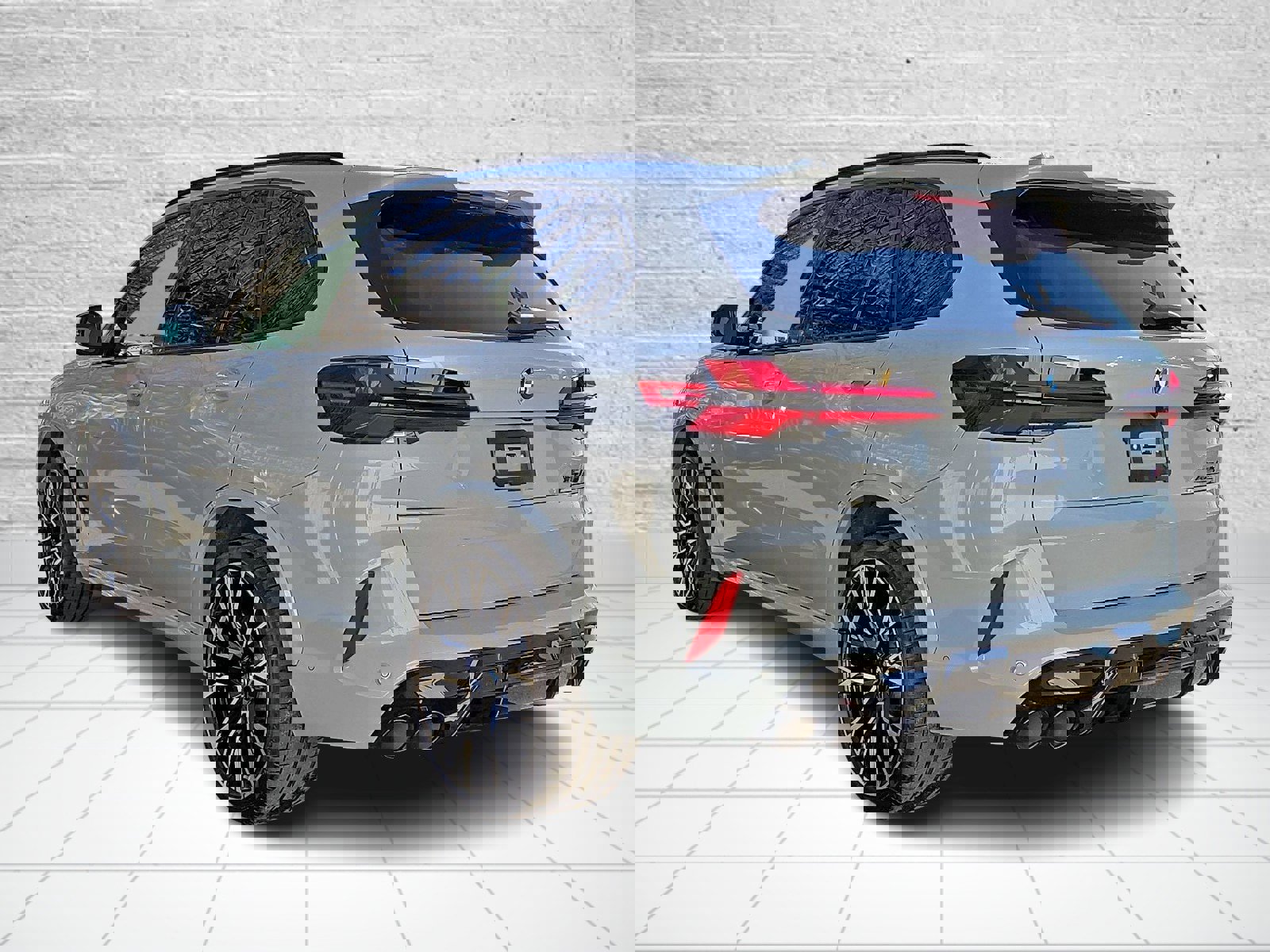 Used 2026 BMW X5 M Competition w/ Executive Package image 4