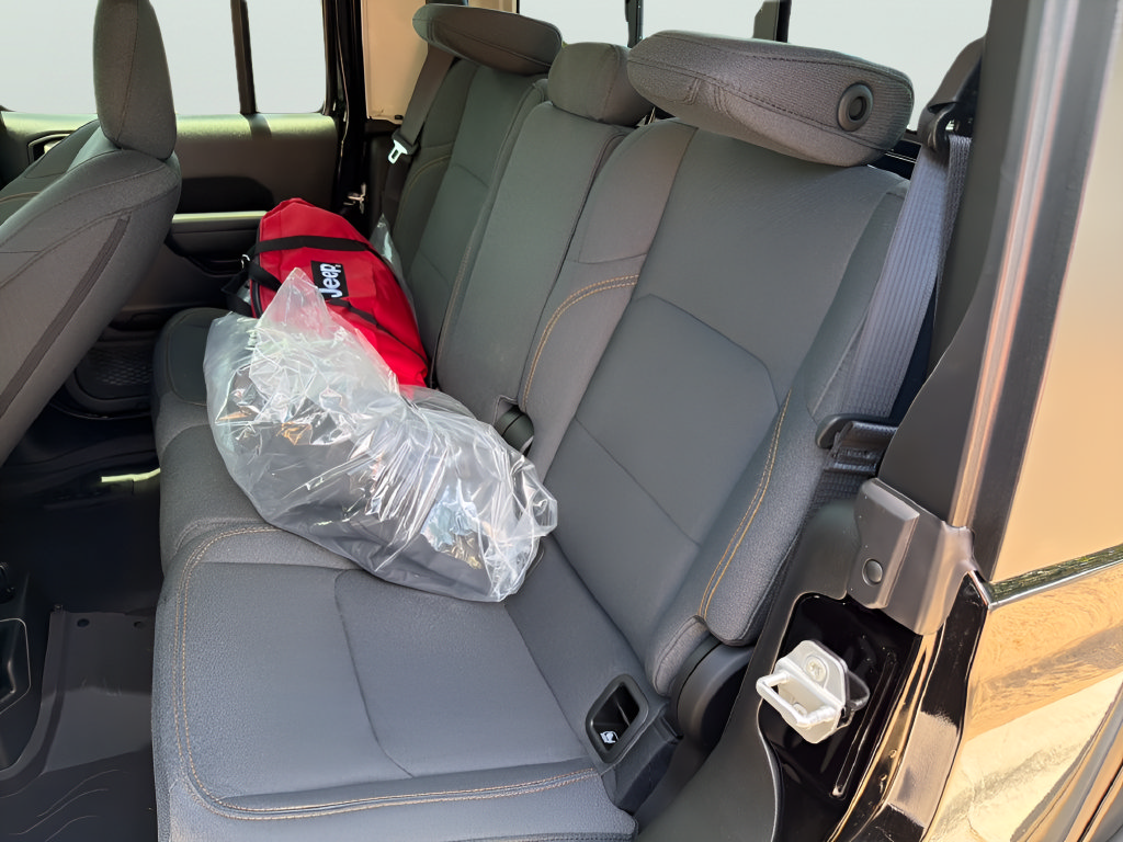 New 2026 Jeep Gladiator Sport AWD/4WD image 31