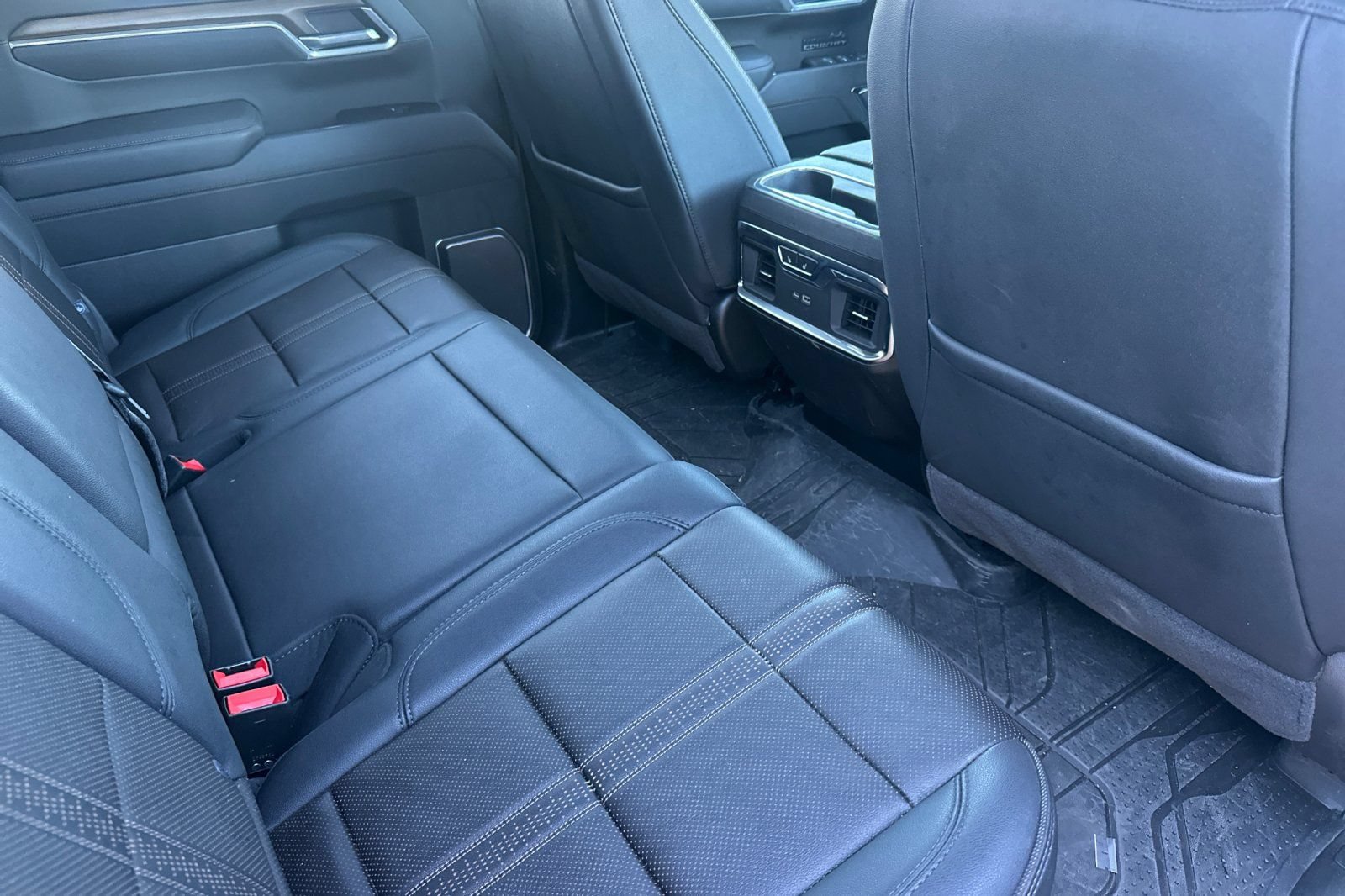 Used 2025 Chevrolet Silverado 1500 High Country AWD/4WD image 18