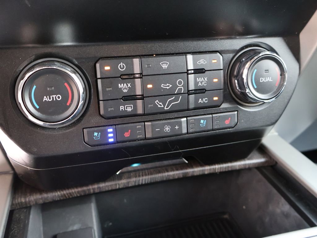Used 2021 Ford F250 Lariat w/ Lariat Value Package AWD/4WD image 37