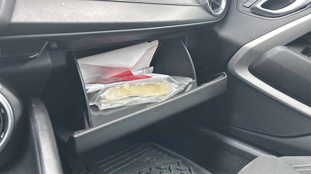 Used 2020 Chevrolet Camaro LT image 29