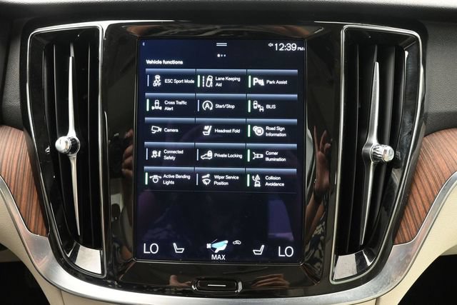 Used 2021 Volvo S60 T5 Momentum w/ Premium Package FWD image 15