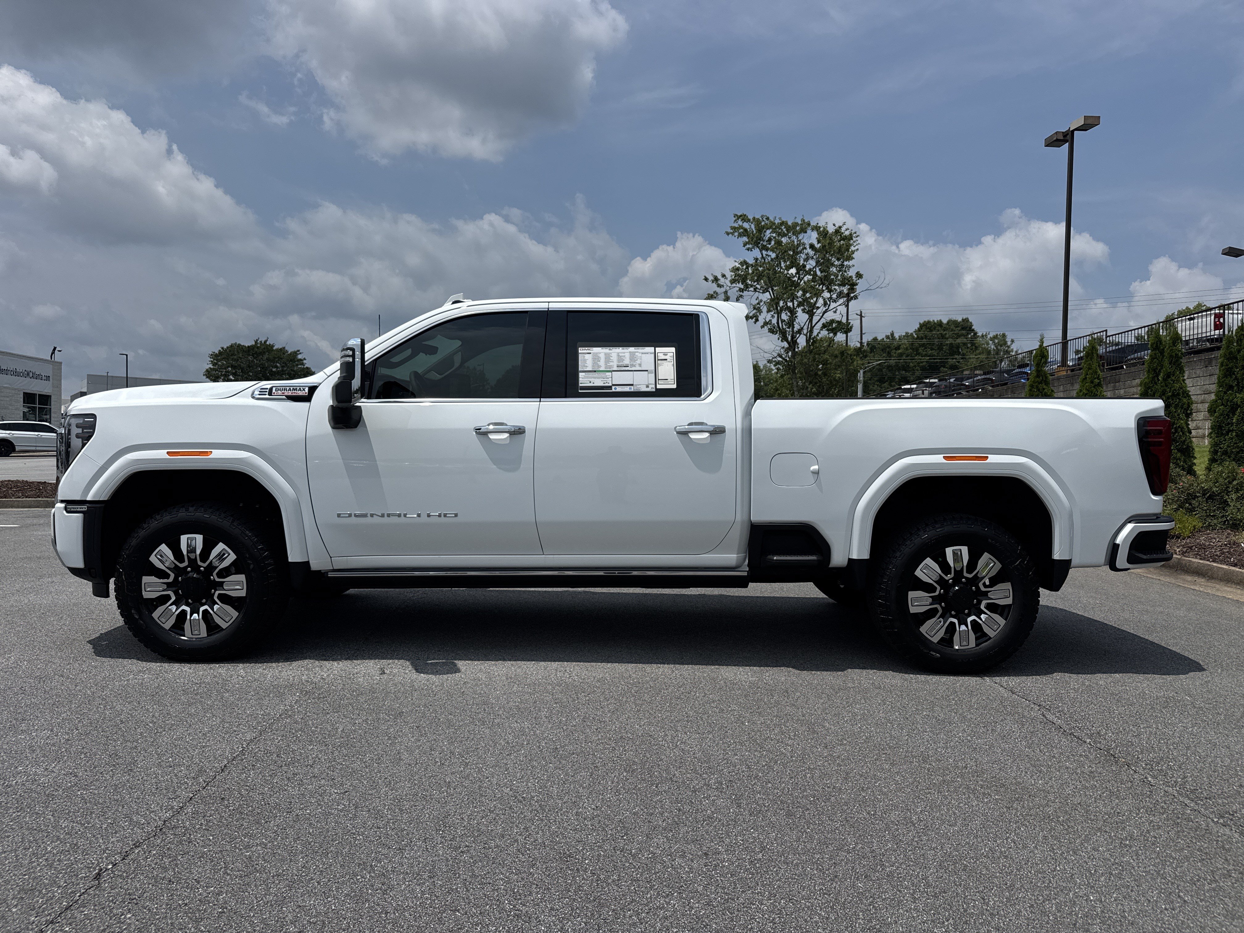 New 2026 GMC Sierra 2500 Denali w/ Denali Reserve Package AWD/4WD image 7
