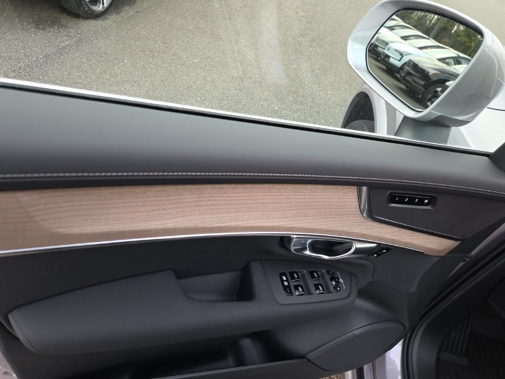 New 2026 Volvo XC90 B5 Core w/ Protection Package Premier AWD/4WD image 3