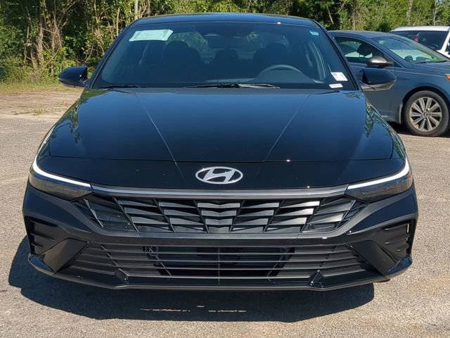 New 2025 Hyundai Elantra SEL FWD image 9