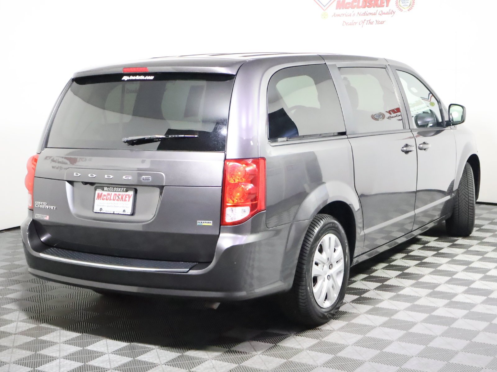 Used 2018 Dodge Grand Caravan SE FWD image 5