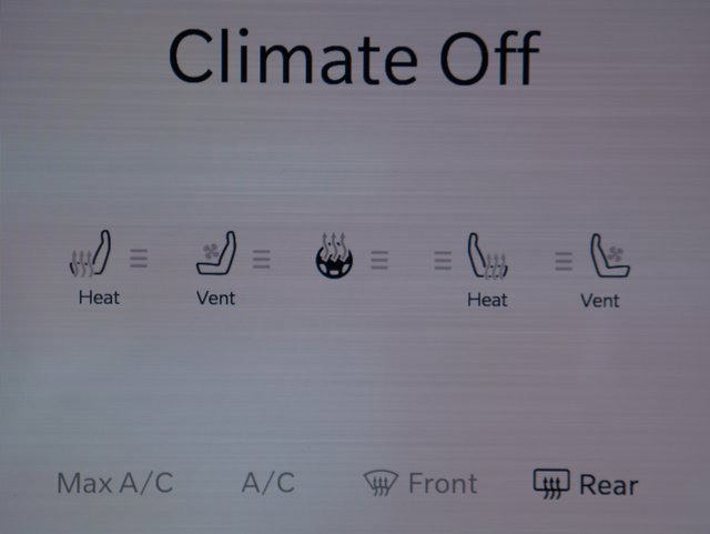 Used 2025 RAM 3500 Longhorn w/ Towing Technology Group image 4