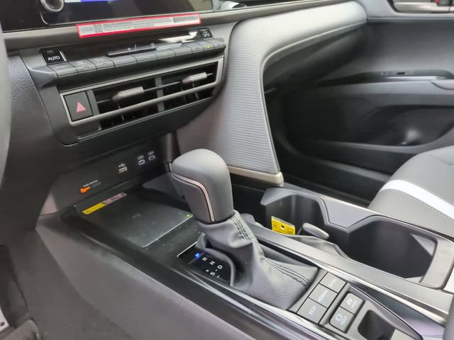 Used 2026 Toyota Camry SE AWD/4WD image 21