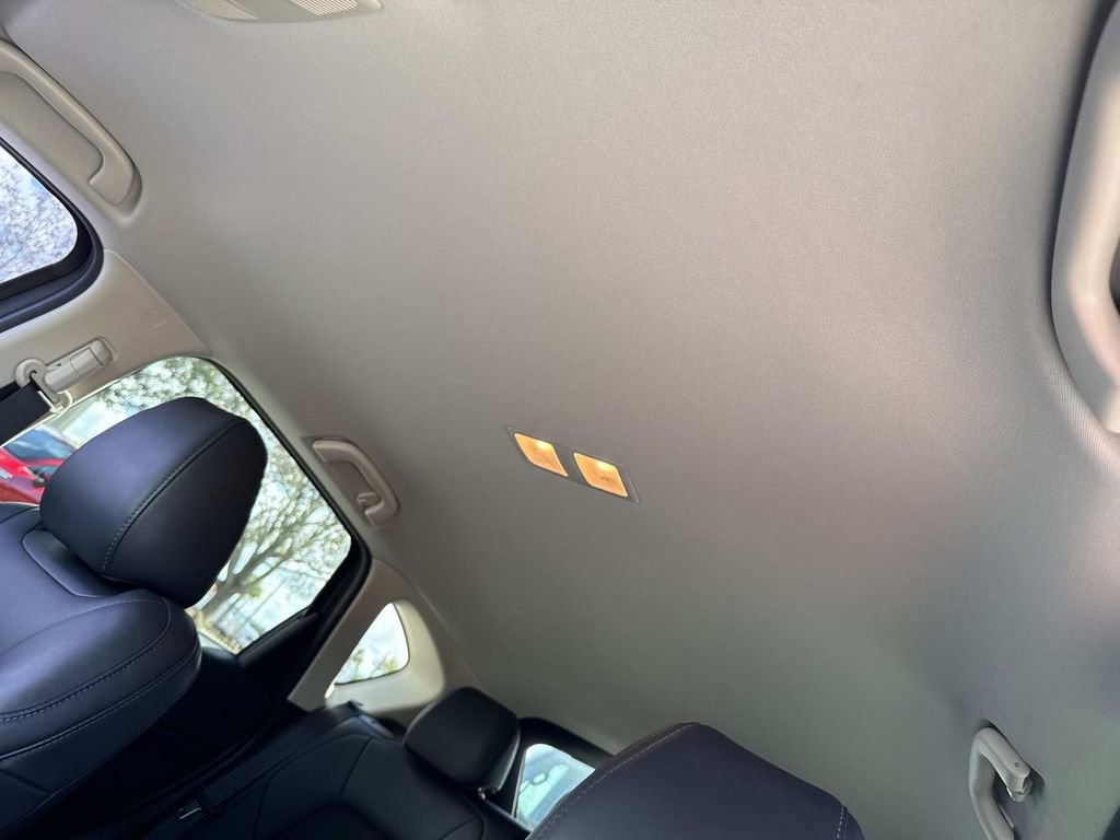 Used 2020 MAZDA CX-5 Touring image 45