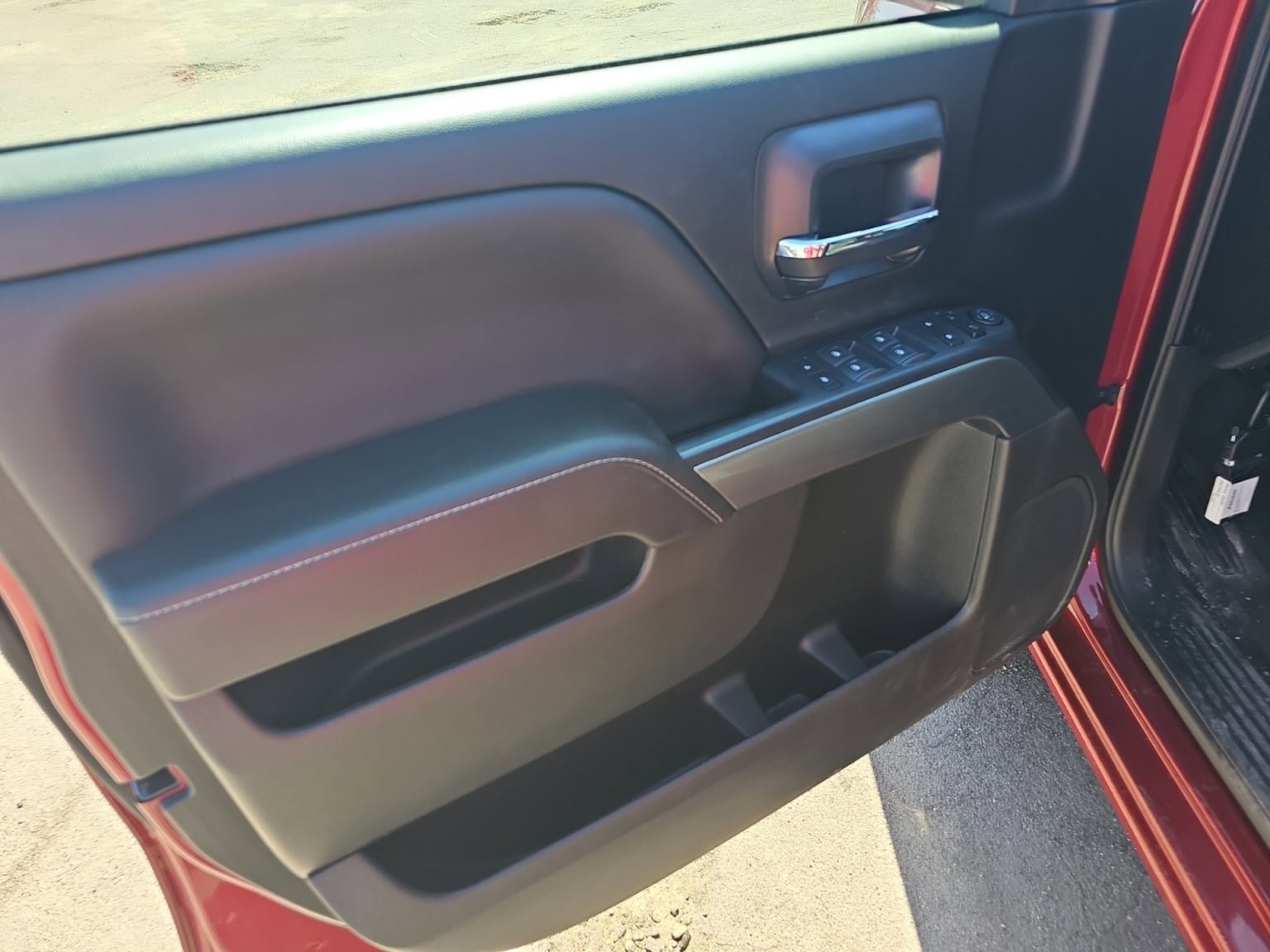 Used 2018 Chevrolet Silverado 1500 LT w/ All Star Edition AWD/4WD image 11