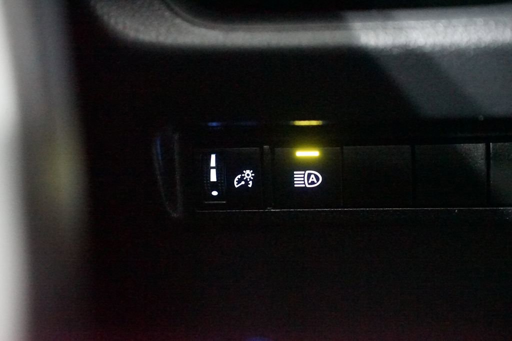 Used 2019 Toyota RAV4 XLE image 23