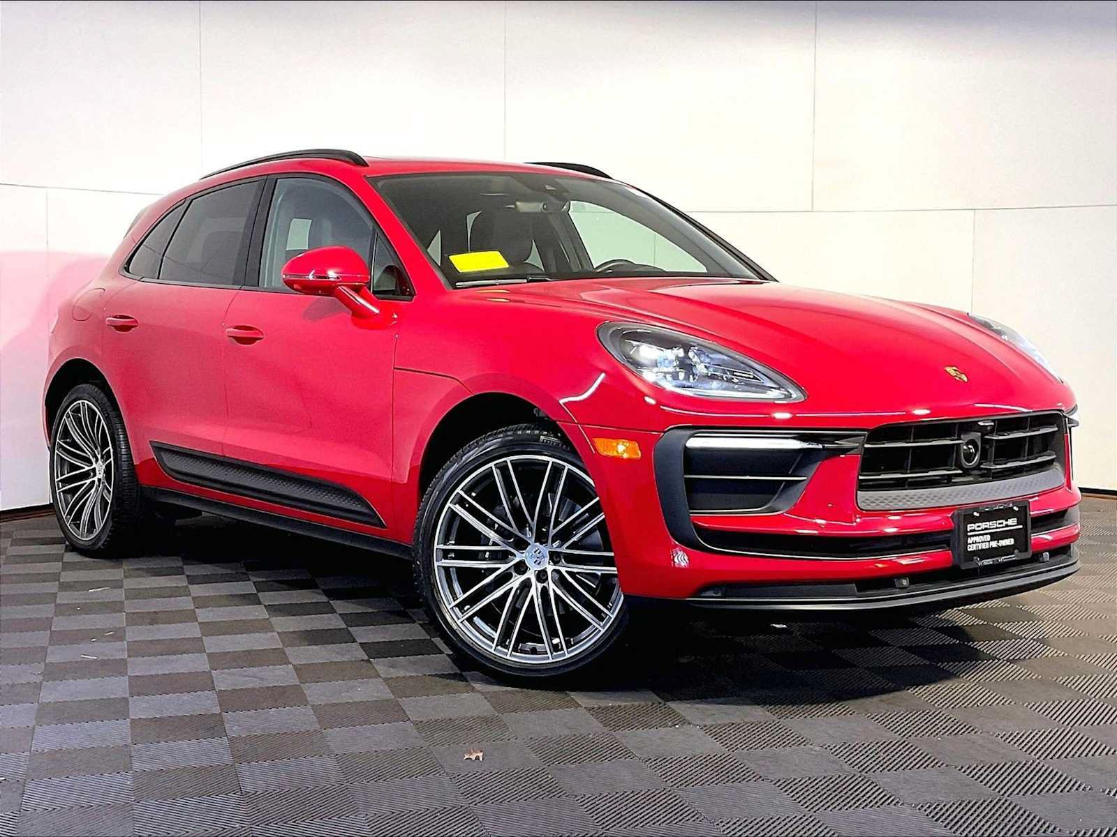 Certified 2023 Porsche Macan AWD/4WD image 9