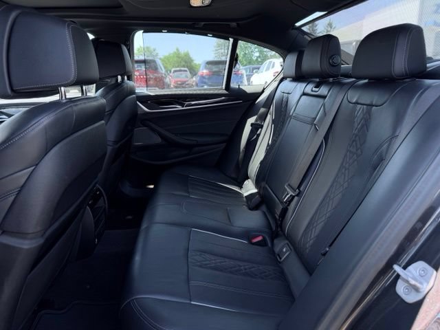 Used 2023 BMW M550i xDrive w/ Executive Package AWD/4WD image 23