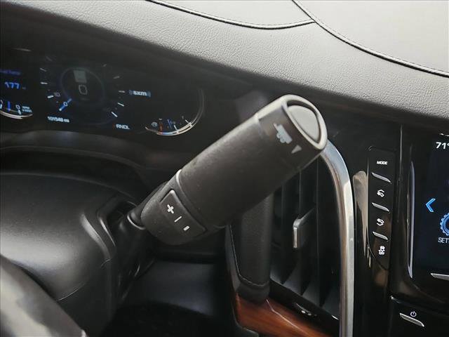 Used 2019 Cadillac Escalade Luxury AWD/4WD image 12