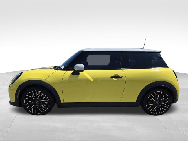 Used 2025 MINI Cooper S FWD image 4