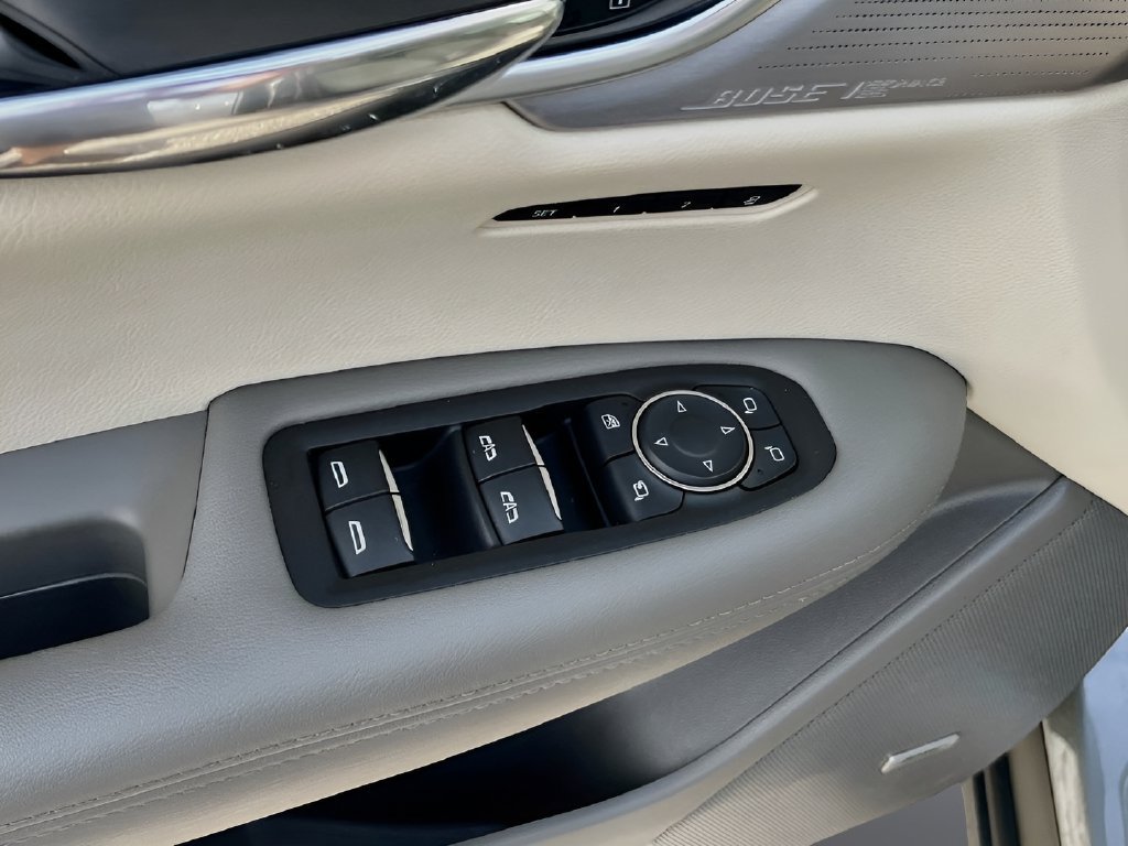 Used 2024 Cadillac XT6 Premium Luxury w/ Technology Package FWD image 18